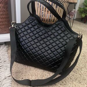 Elegant Black Quilted Shoulder Bag